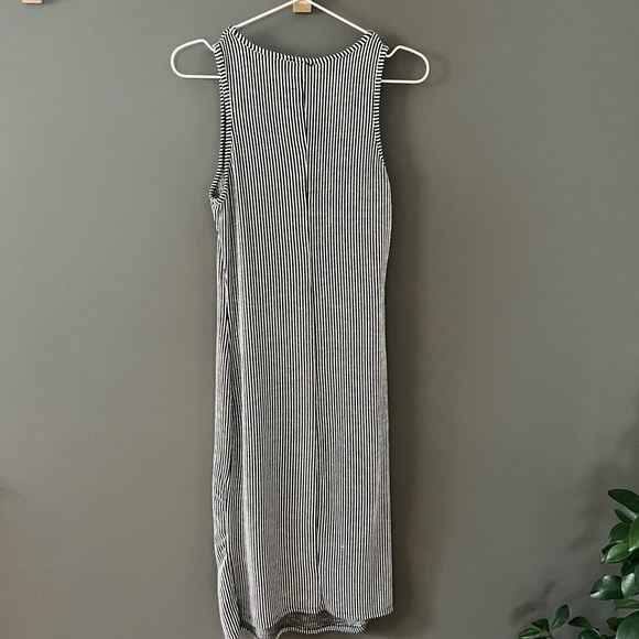 Slim fit maxi dress - Picture 5 of 6